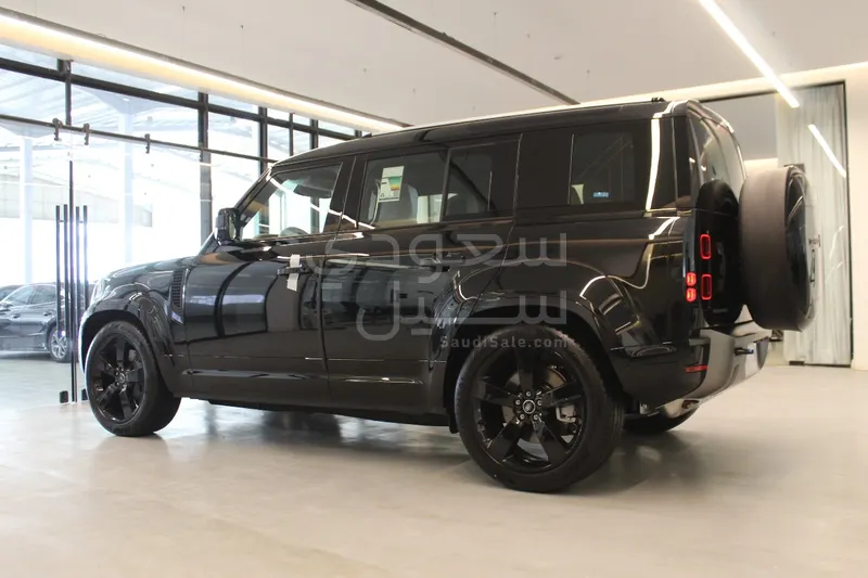 2025 Land Rover Defender 110