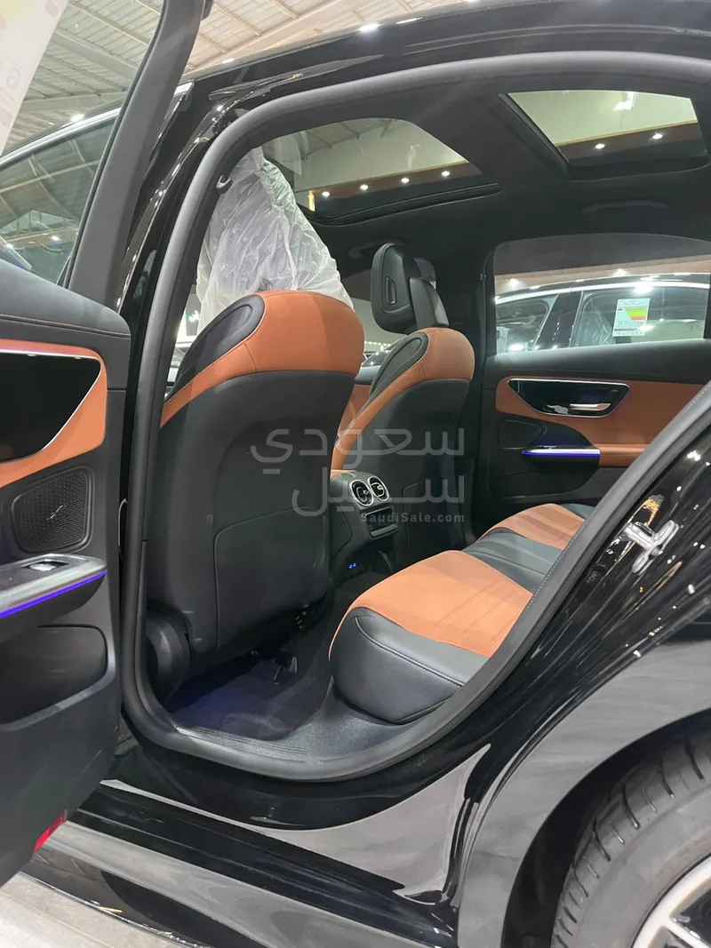 2025 مرسيدس - بنز سي 200 أي إم جي