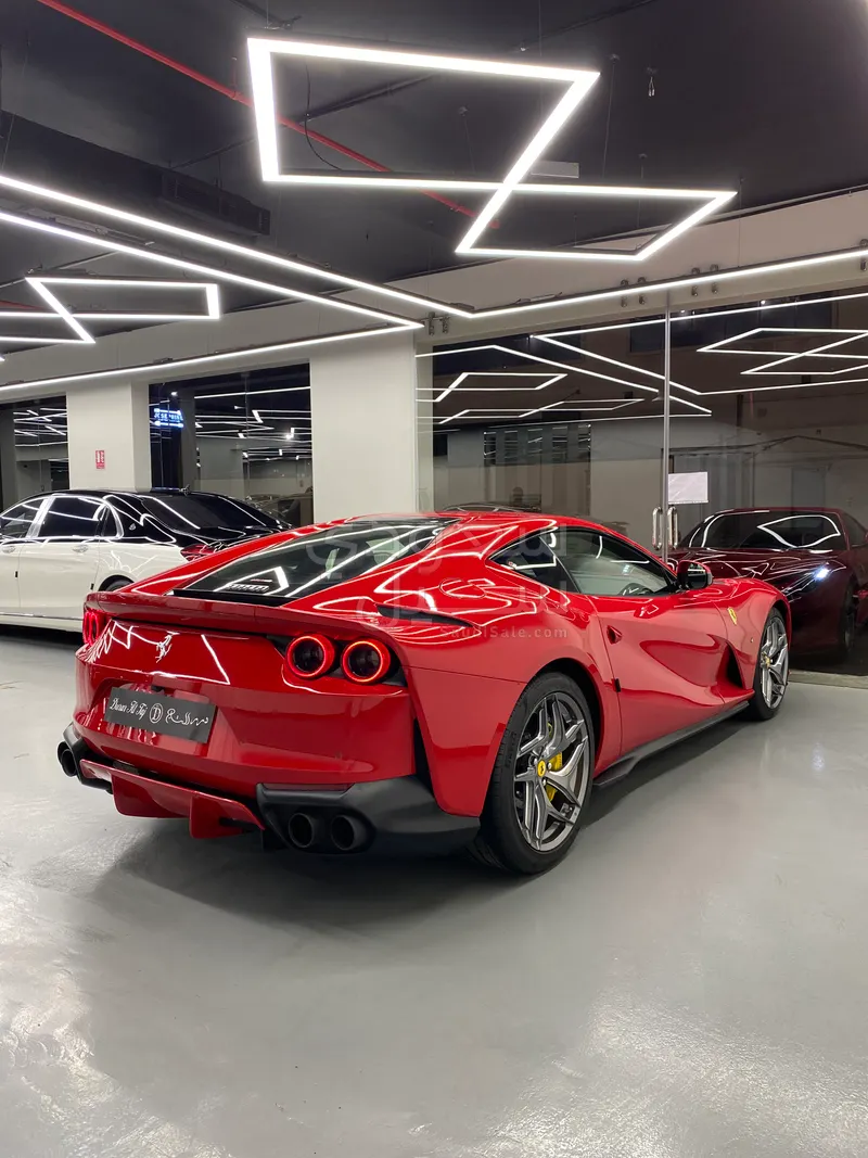 2018 فيراري 812 سوبر فاست