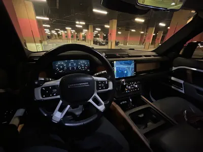 2022 لاند روفر ديفيندر 90