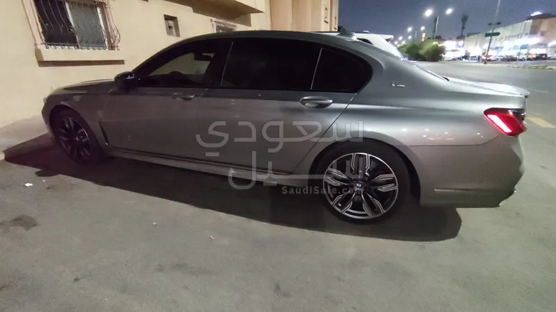 2022 BMW 7 Series 760Li M