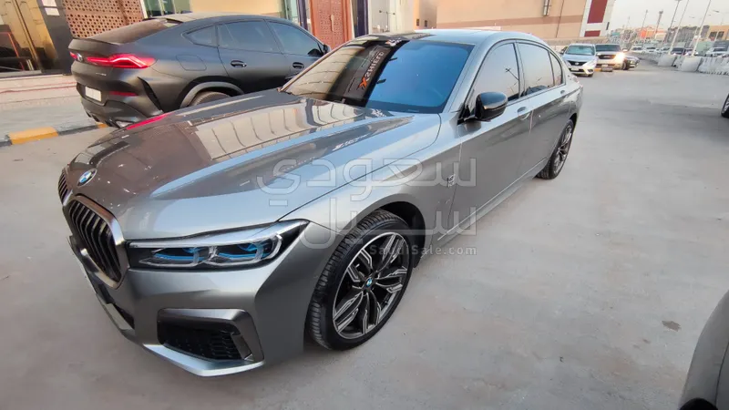2022 بي ام دبليو الفئة السابعة 760 إل أي إم