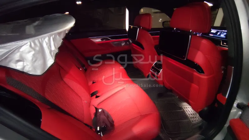 2022 BMW 7 Series 760Li M