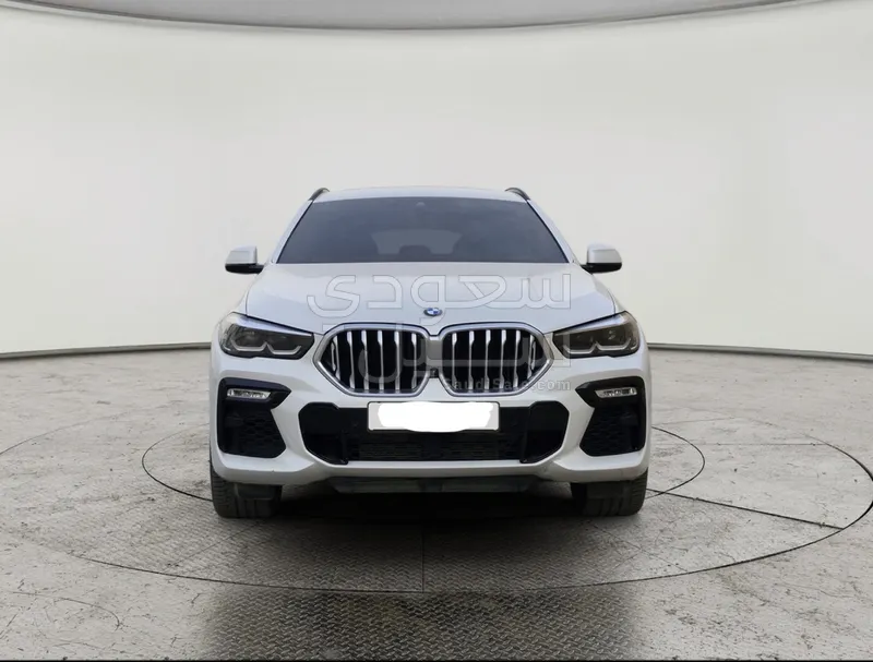 2020 BMW X Series 6 M Kit