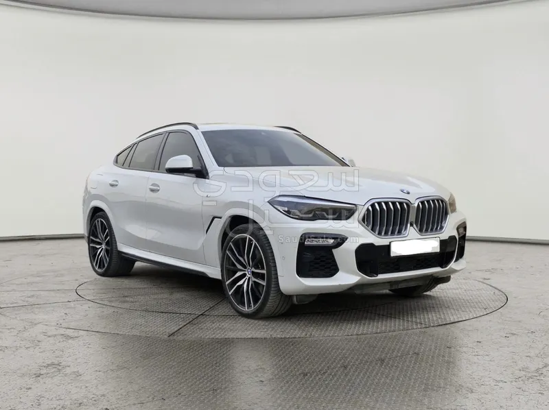 2020 BMW X Series 6 M Kit