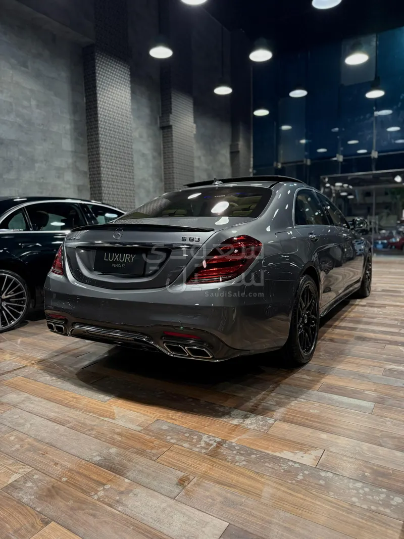 2018 Mercedes-Benz S 63 AMG