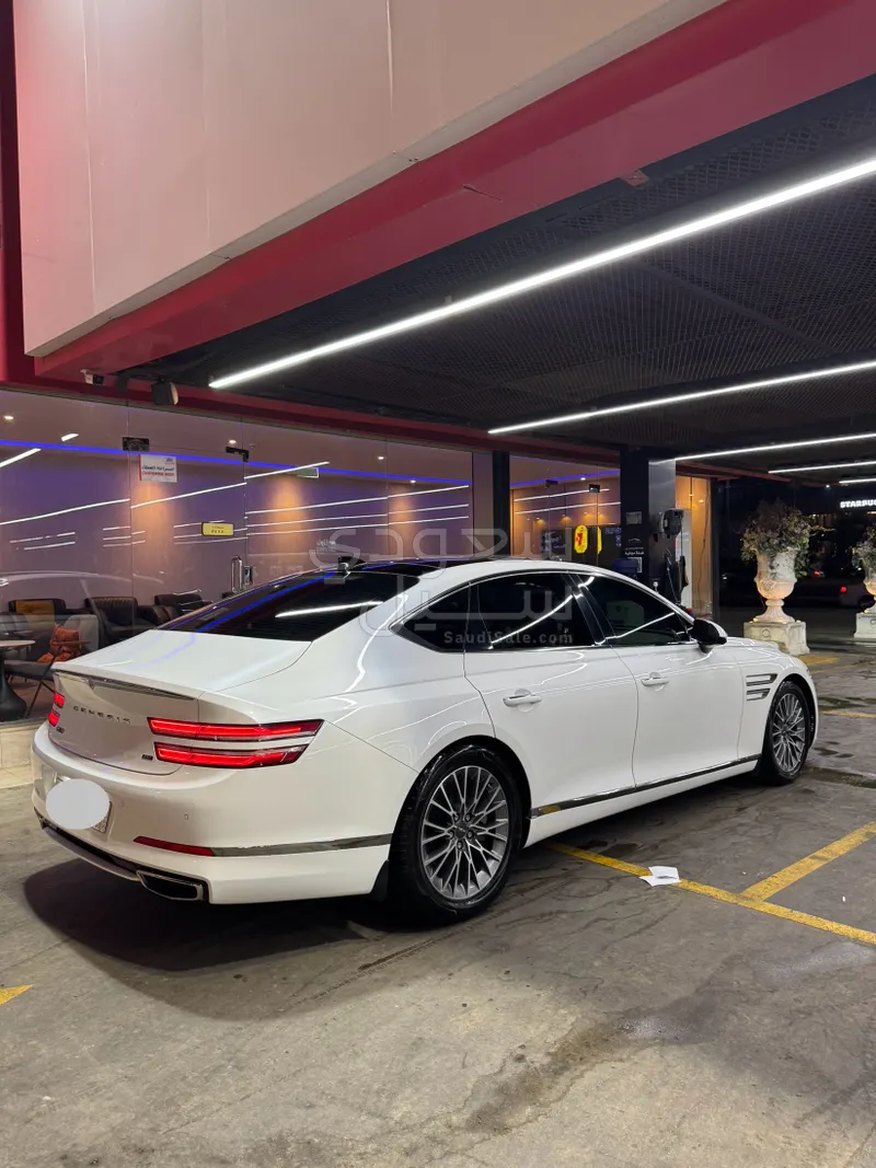 2022 Genesis G 80