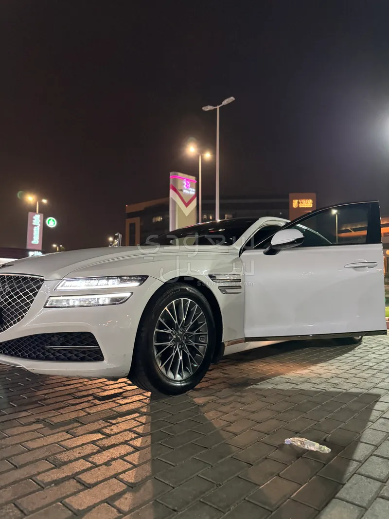 2022 Genesis G 80