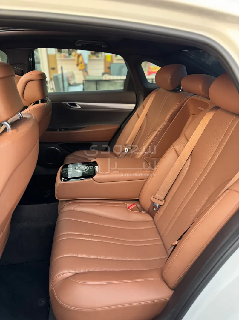 2022 Genesis G 80