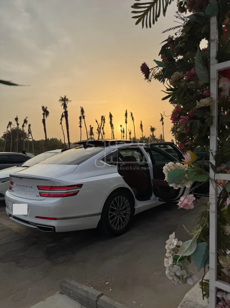 2022 Genesis G 80