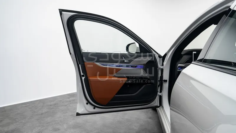 2024 بي ام دبليو الفئة السابعة 740أي