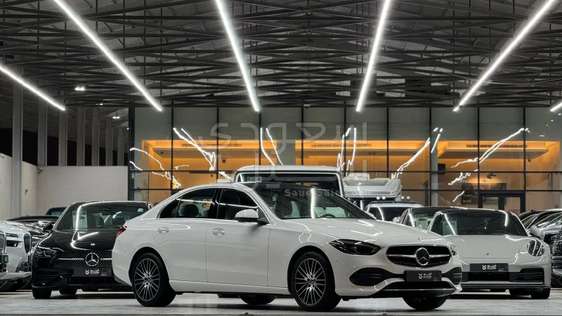 2025 Mercedes-Benz C 200