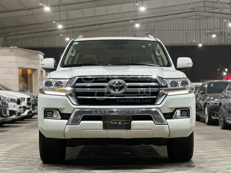 2019 Toyota Land Cruiser GXR