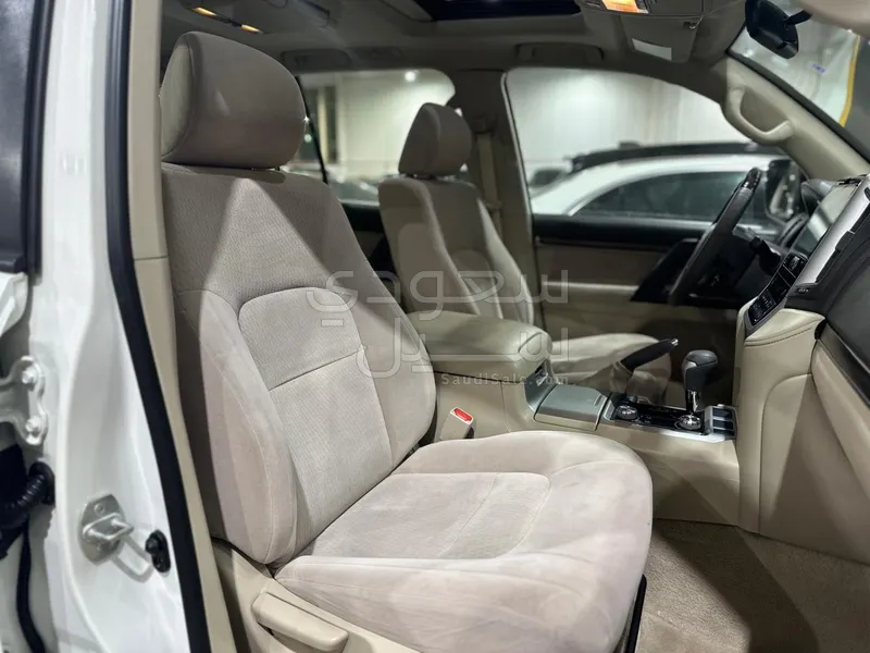 2019 Toyota Land Cruiser GXR