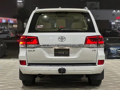 2019 Toyota Land Cruiser GXR