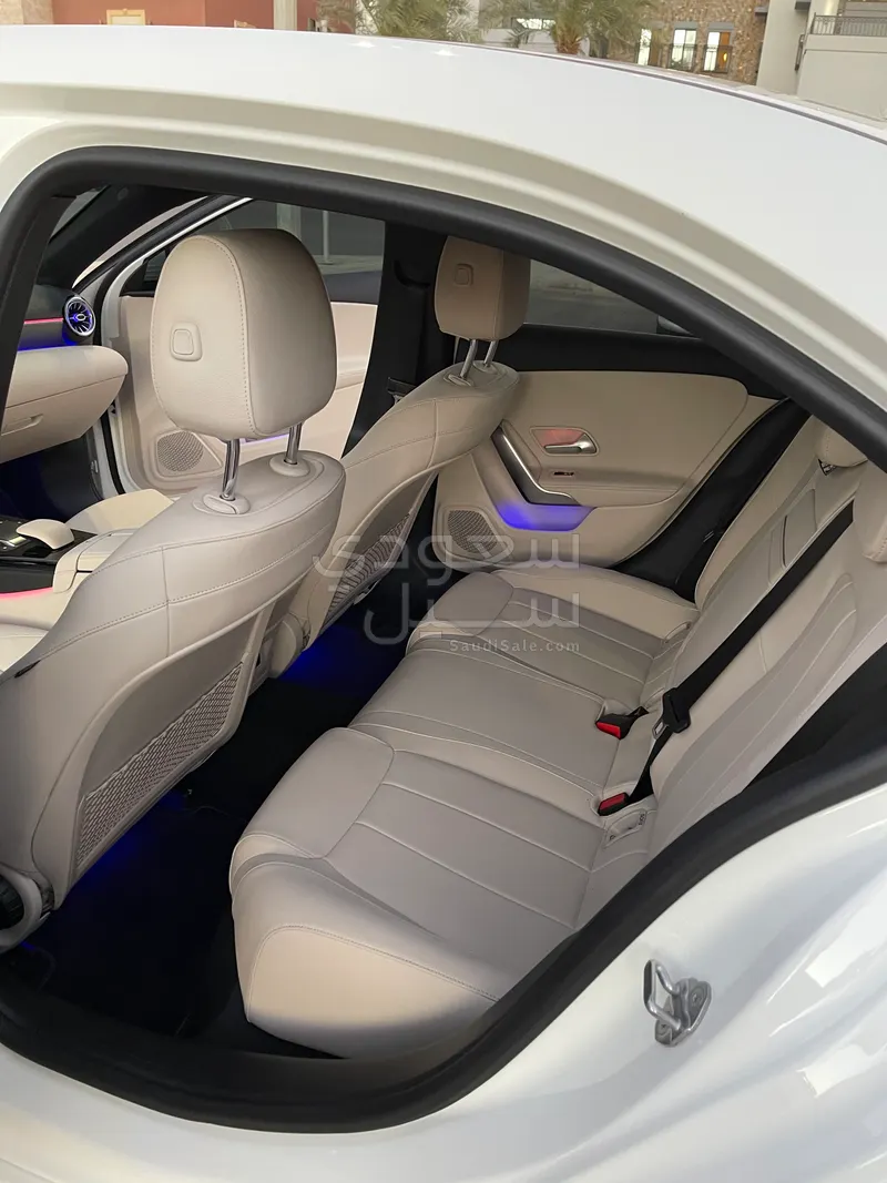 2021 Mercedes-Benz A 200