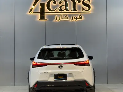 2023 لكزس يو إكس 200 اف سبورت