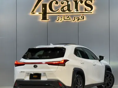 2023 لكزس يو إكس 200 اف سبورت