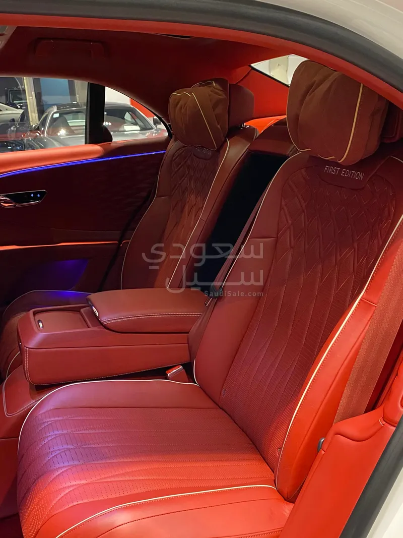 2020 بنتلي كونتيننتل فلاينج سبير الاصدار الاول