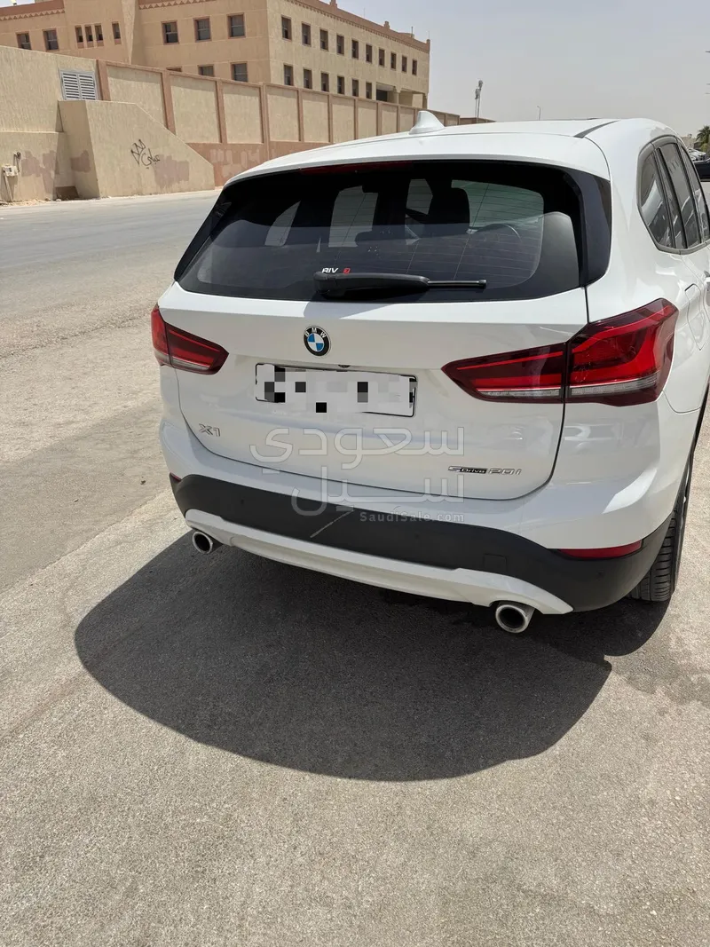 2020 بي ام دبليو الفئة اكس 1