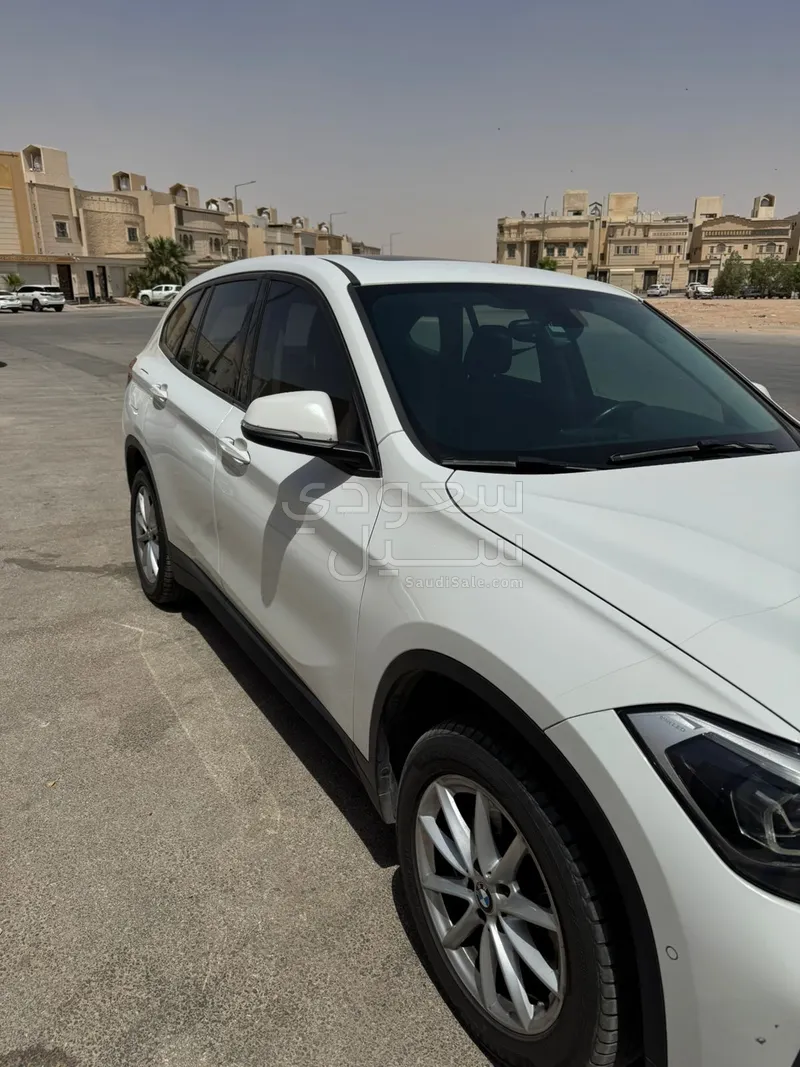 2020 بي ام دبليو الفئة اكس 1