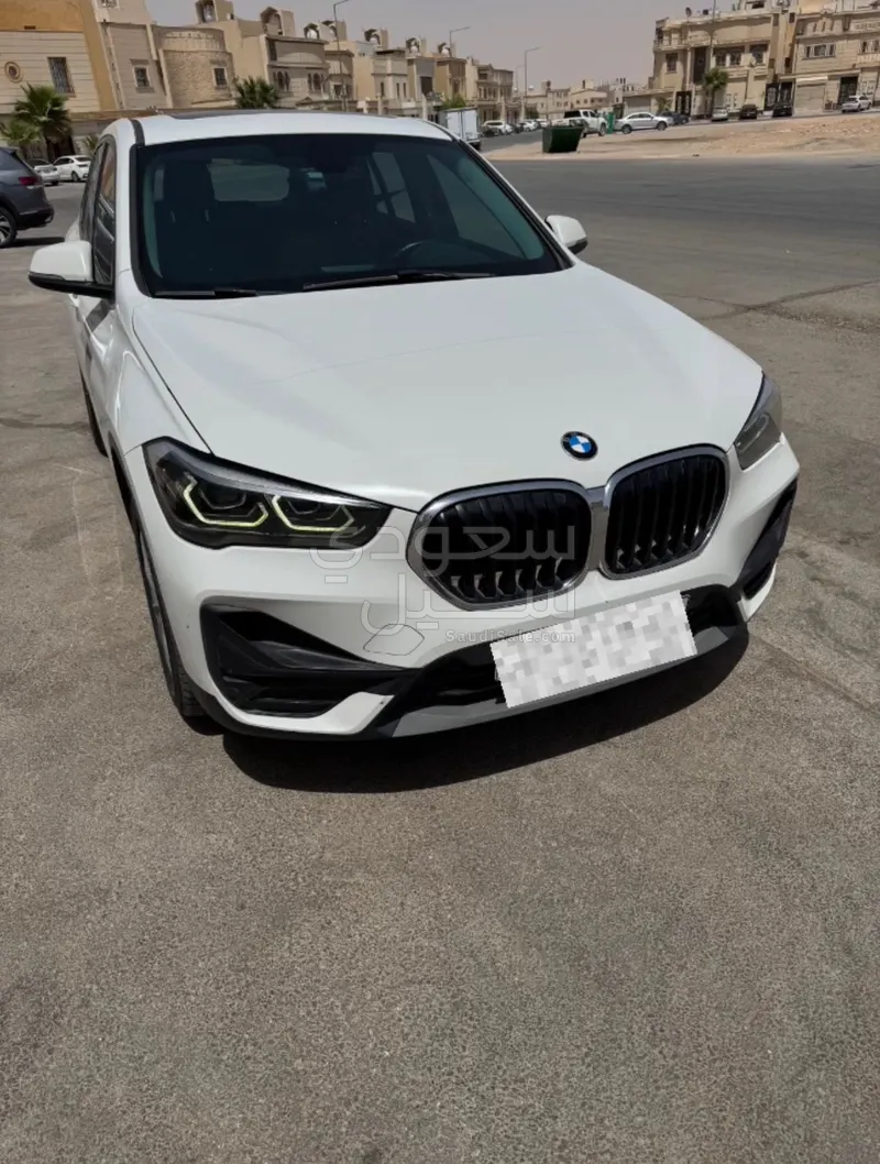 2020 بي ام دبليو الفئة اكس 1