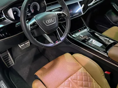 2023 اودي اي 8 ال 55تي اف اس أي