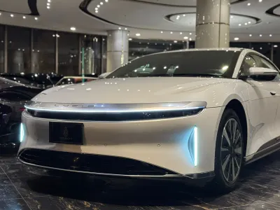2024 لوسيد اير بيور