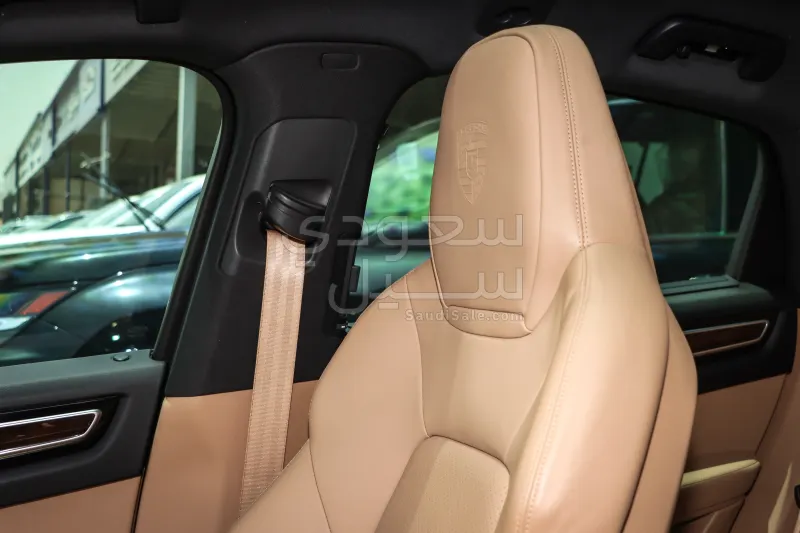 2023 بورش كايين بلاتينيوم اديشن