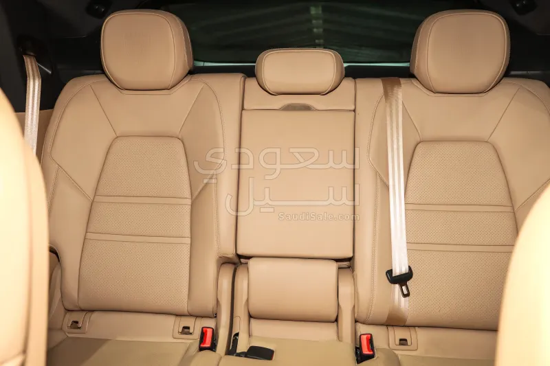 2023 بورش كايين بلاتينيوم اديشن