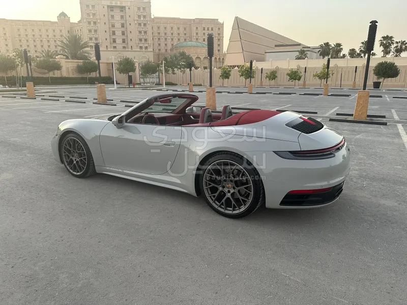 2022 بورش 911 كاريرا