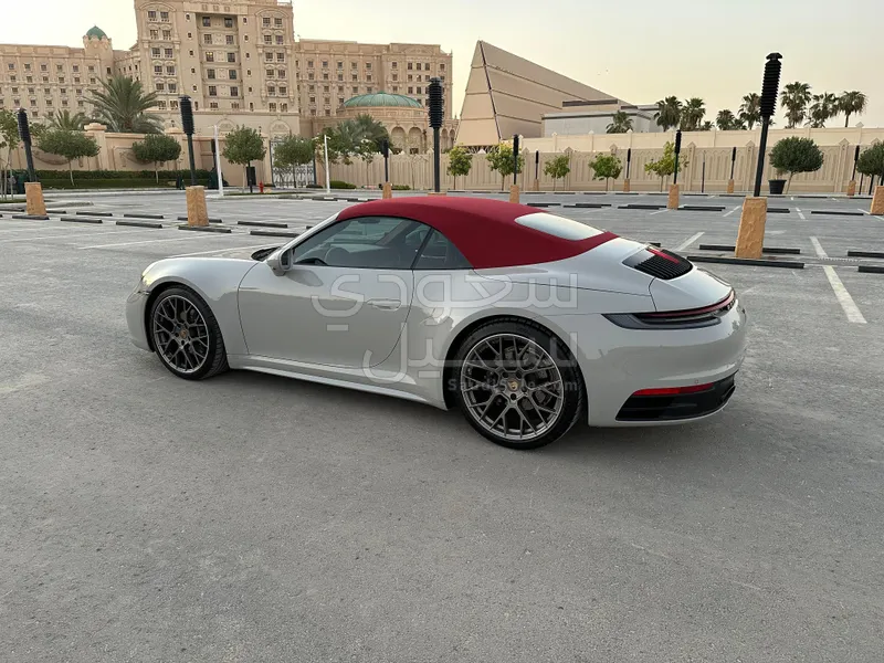 2022 بورش 911 كاريرا