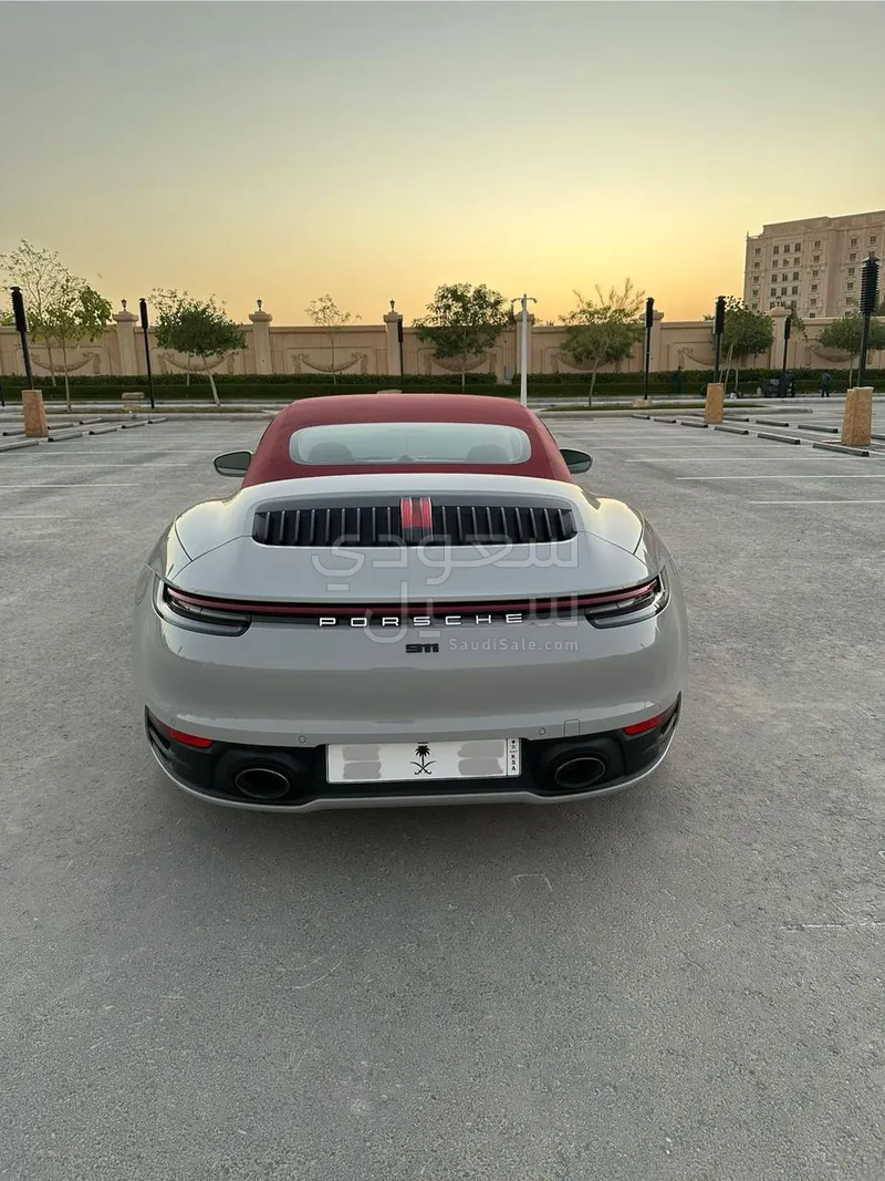 2022 بورش 911 كاريرا