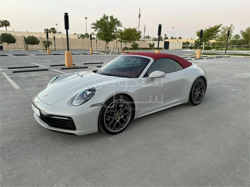 2022 Porsche 911 Carrera