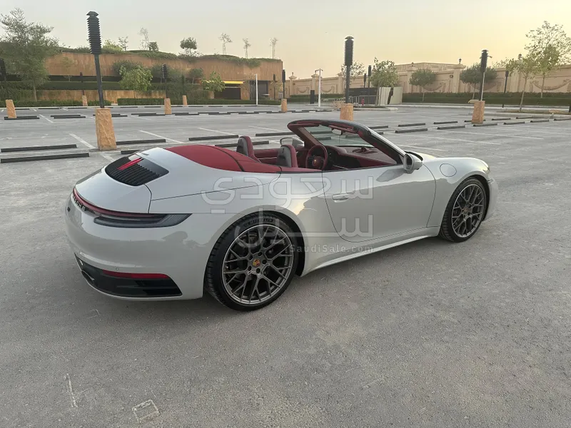 2022 بورش 911 كاريرا