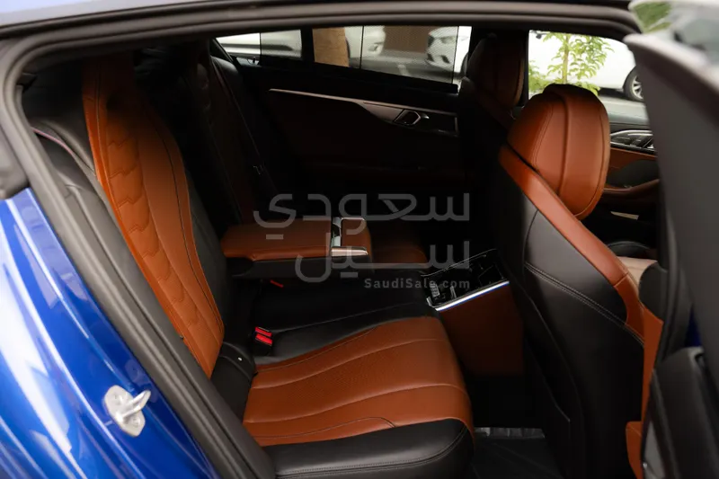 2023 بي ام دبليو الفئة الثامنة 840 إم
