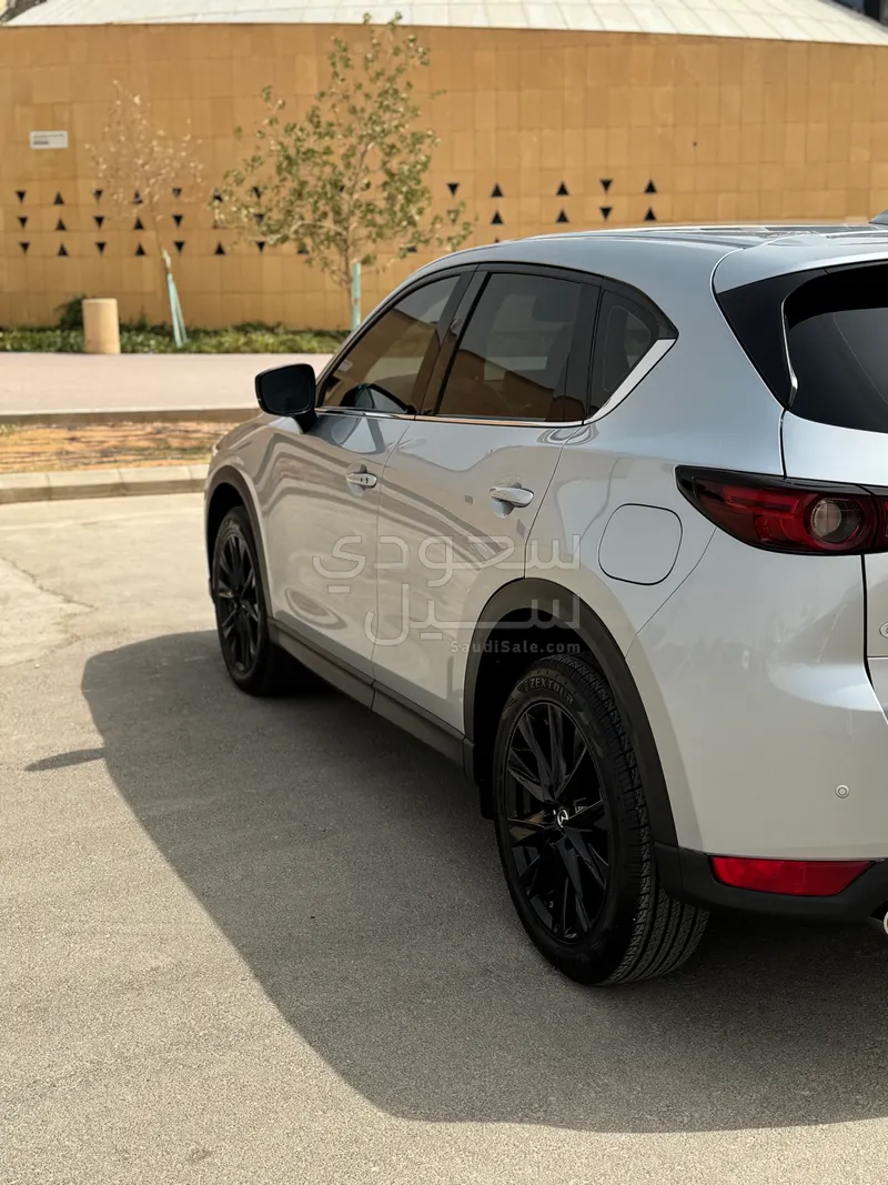 2021 مازدا سي اكس 5