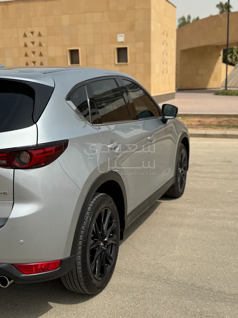 2021 مازدا سي اكس 5