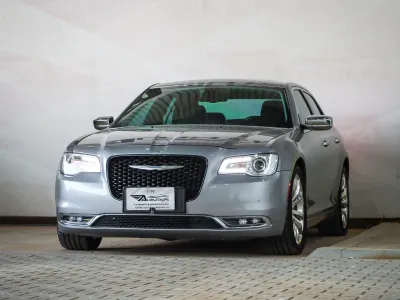 2016 كرايسلر 300 سي