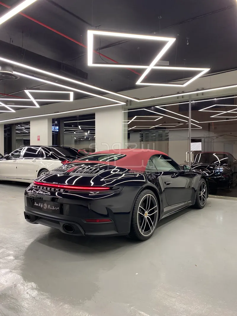 2025 بورش 911 كاريرا