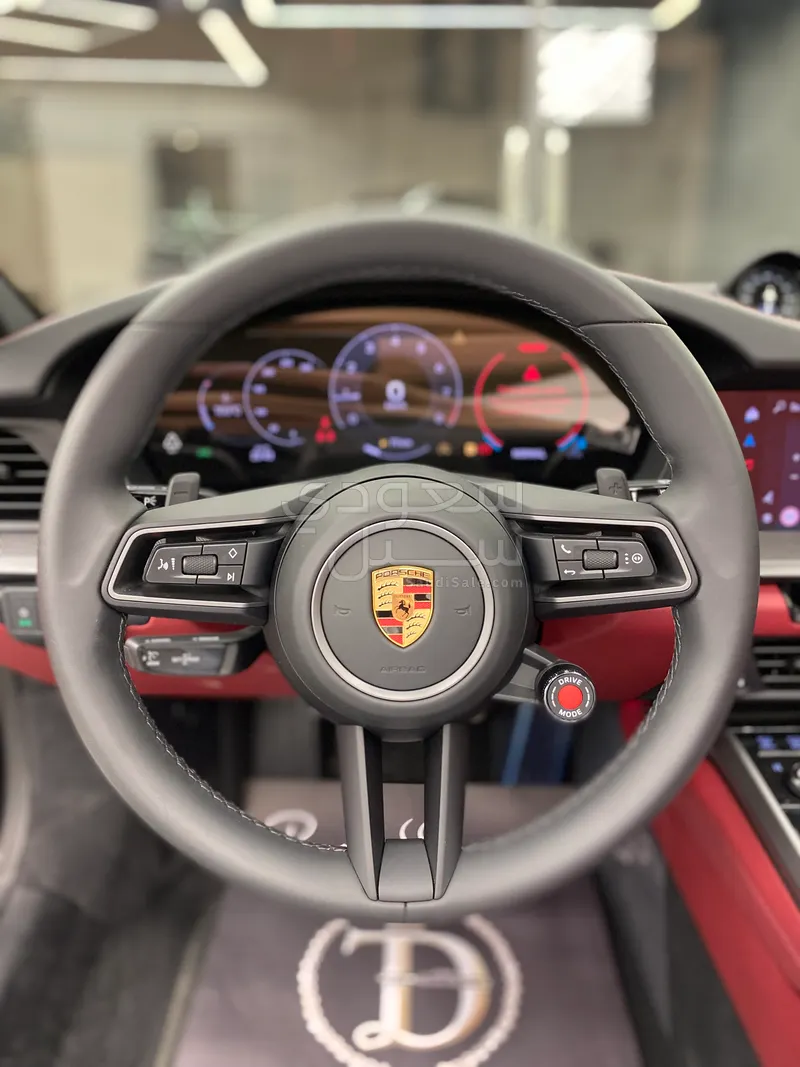 2025 بورش 911 كاريرا