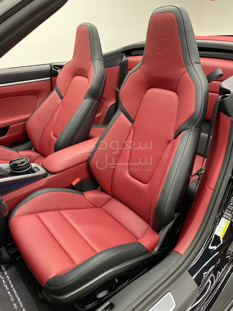 2025 بورش 911 كاريرا