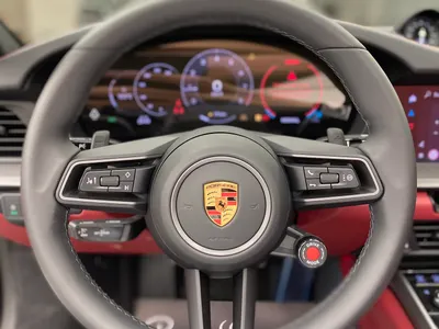 2025 بورش 911 كاريرا
