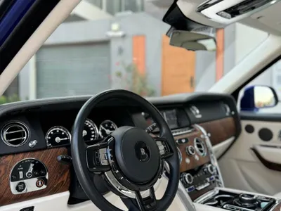 2022 Rolls-Royce Cullinan Silver Badge