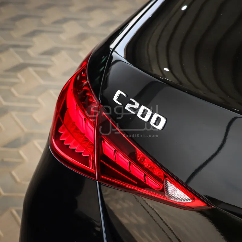 2025 Mercedes-Benz C 200