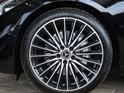 2025 Mercedes-Benz C 200