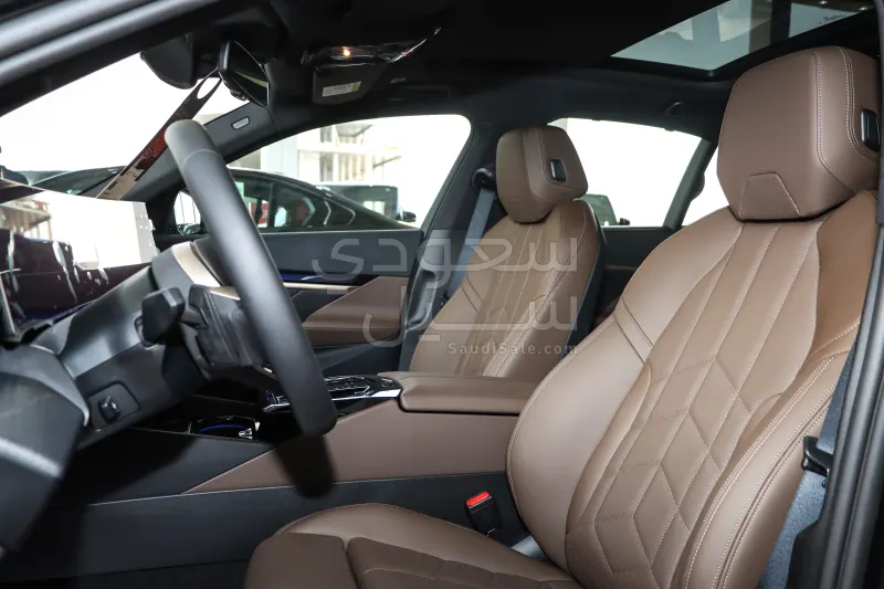 2026 BMW 5 Series 520i