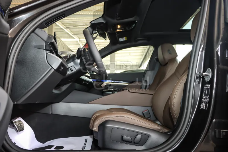 2026 BMW 5 Series 520i