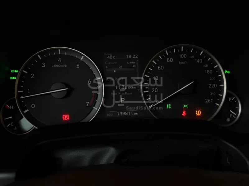 2016 لكزس أر إكس 350