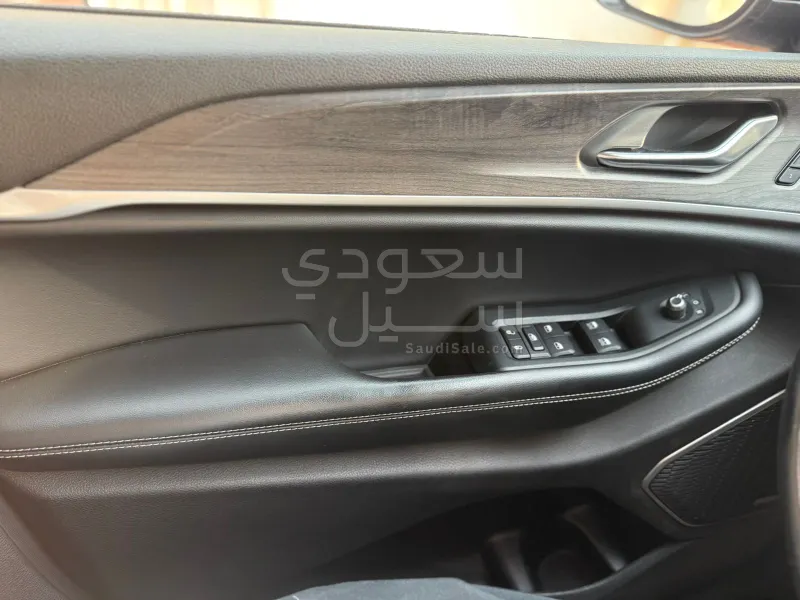 2022 جييب جراند شيروكي ليميتد